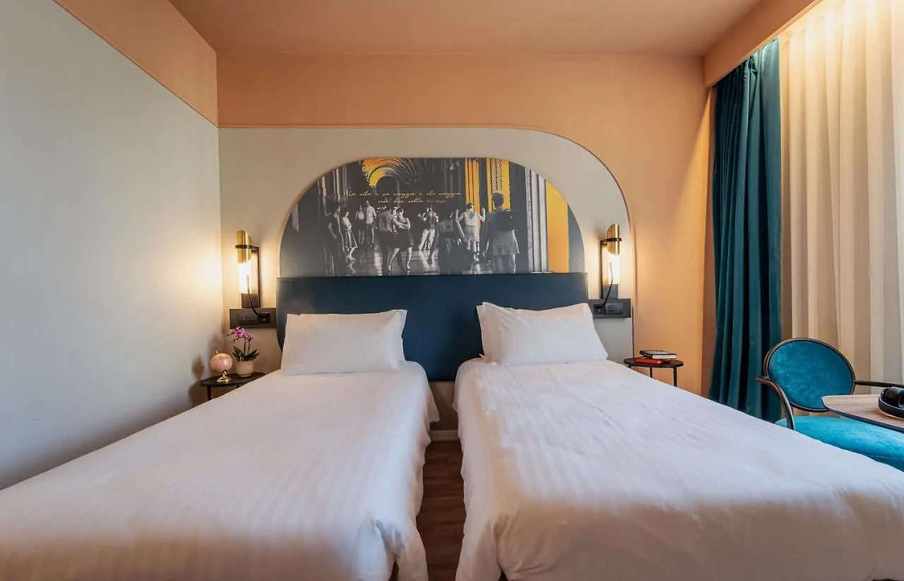 Mercure Bologna Centro 4*,