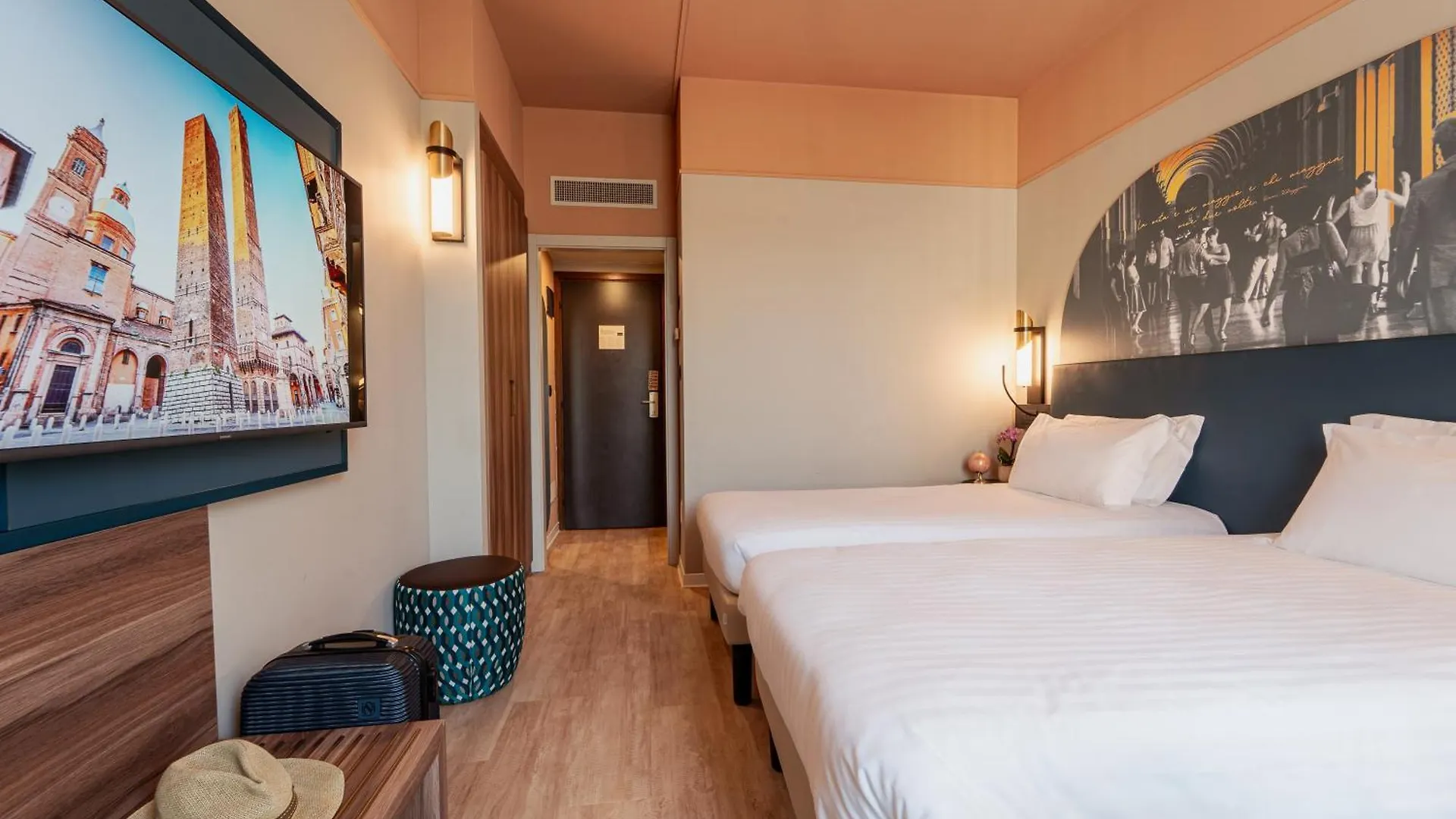 Mercure Bologna Centro מלון